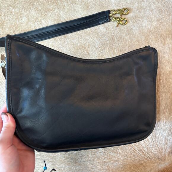 Vintage Coach Swinger - Picture 4 of 11